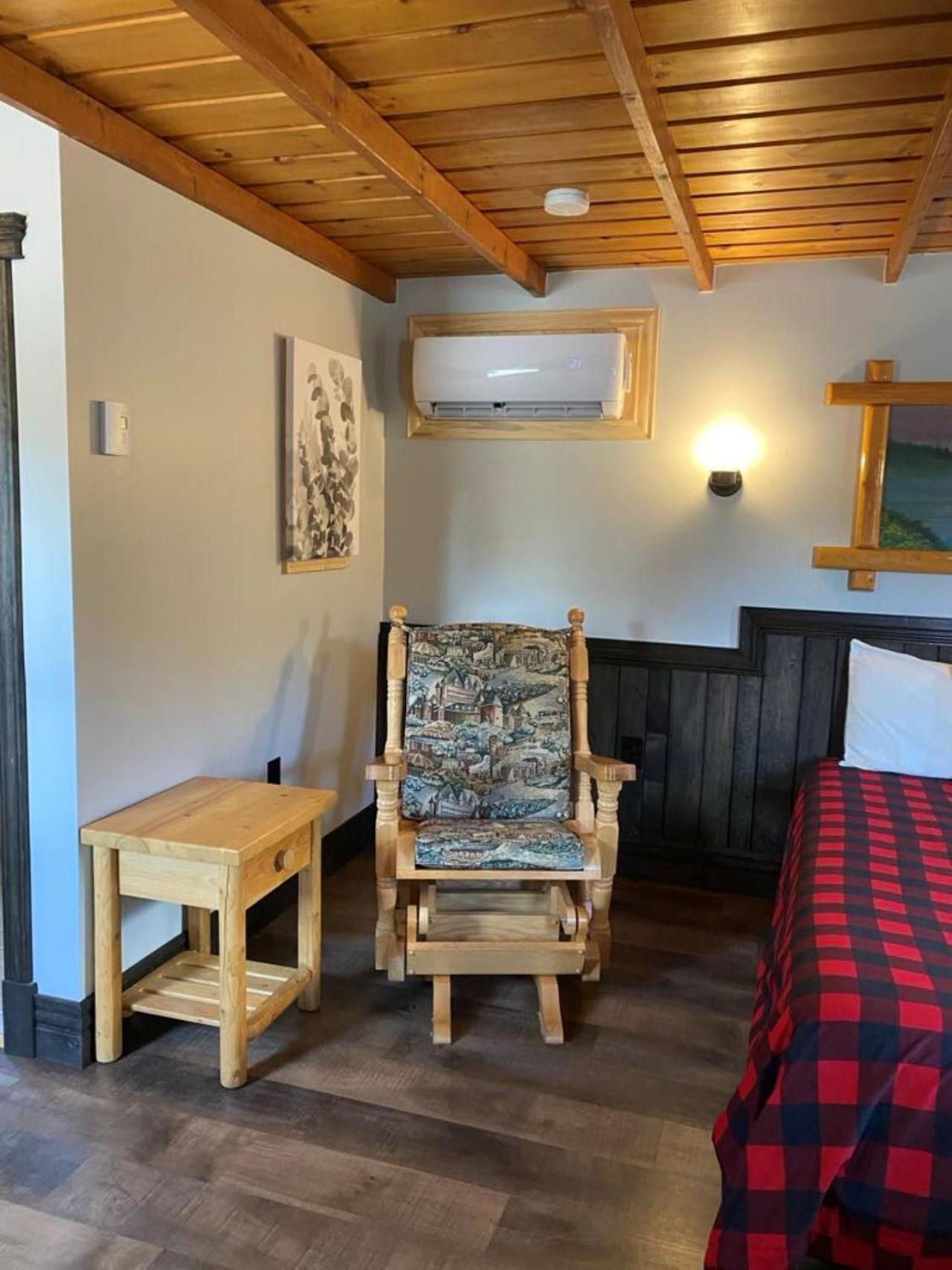 Auberge Micky Inc Edmundston Extérieur photo