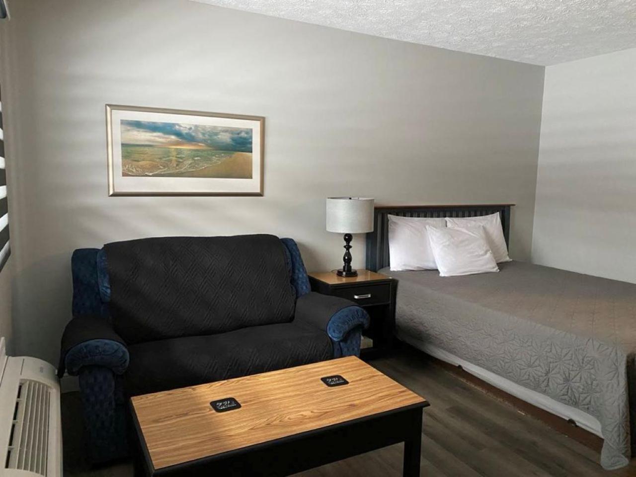 Auberge Micky Inc Edmundston Extérieur photo