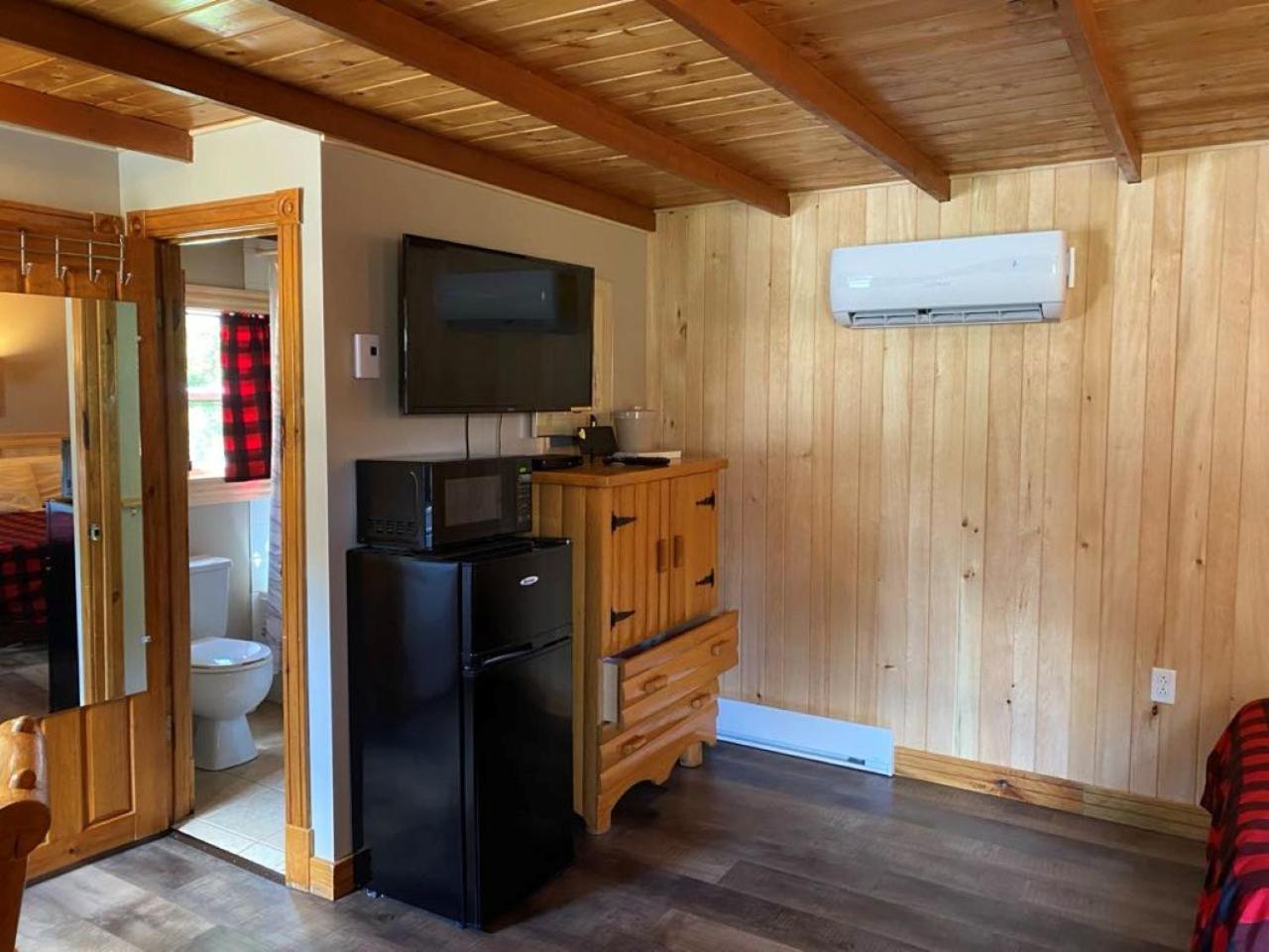 Auberge Micky Inc Edmundston Extérieur photo