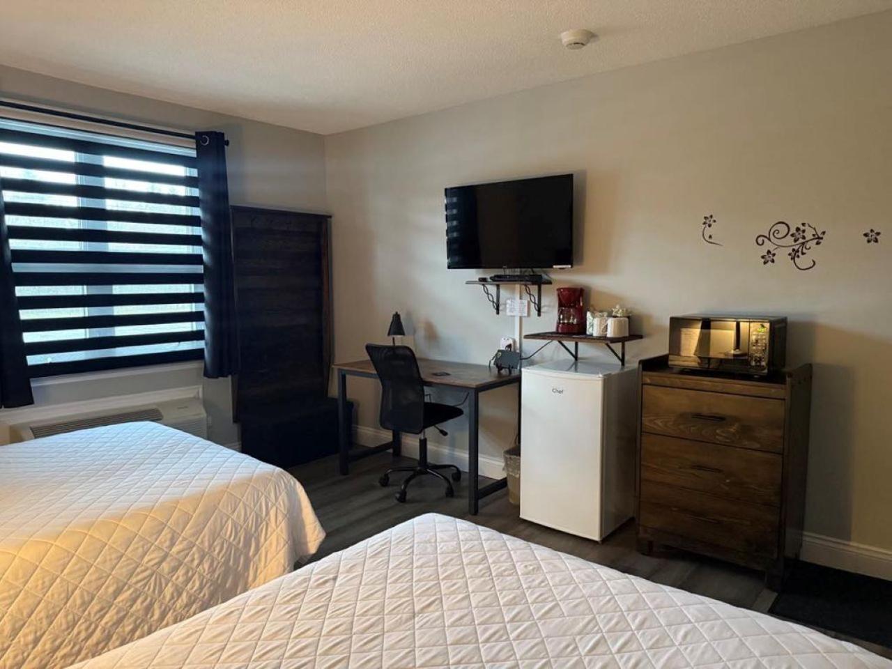 Auberge Micky Inc Edmundston Extérieur photo